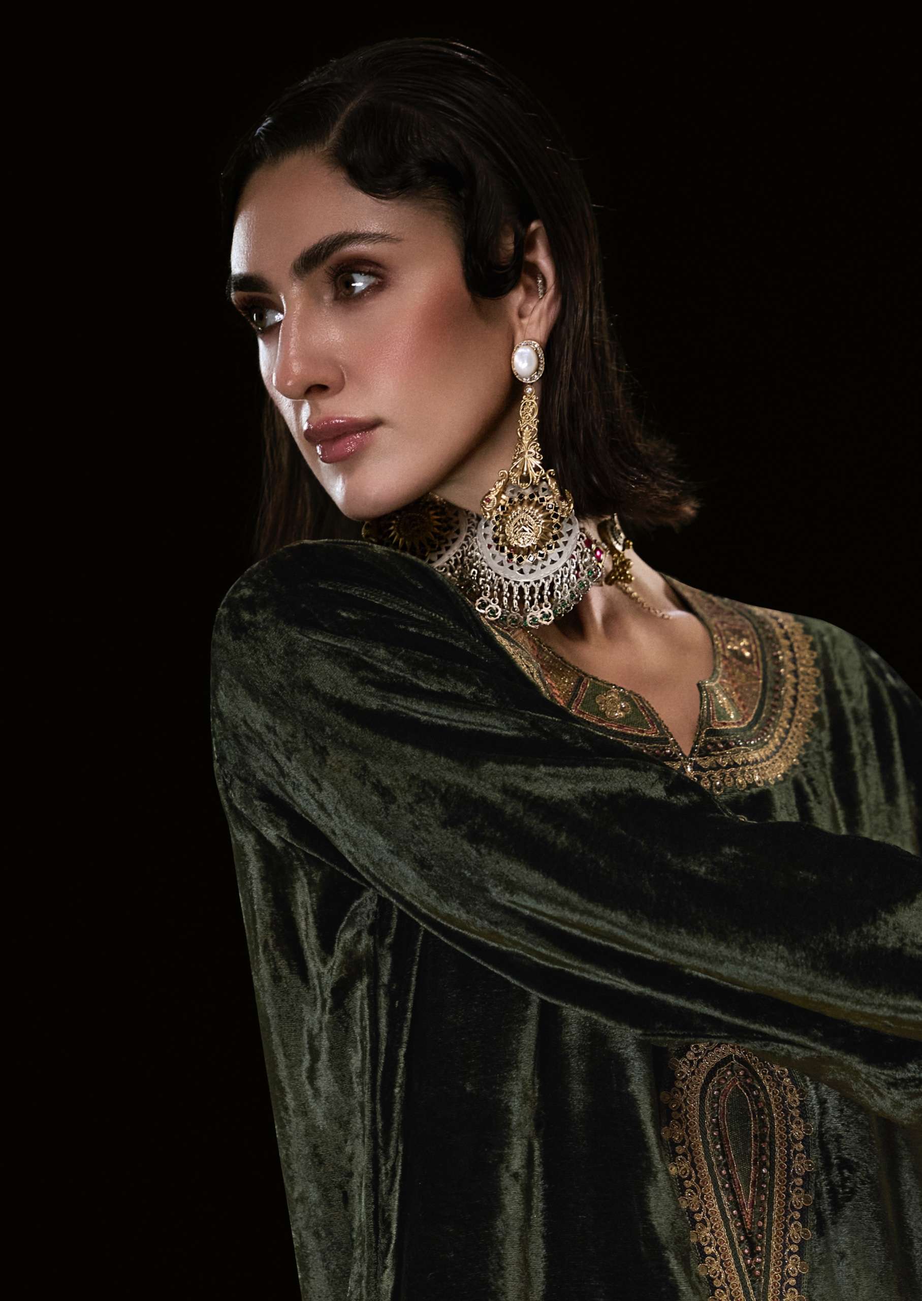 Aiqa Lifestyle - The Royal Chaper 