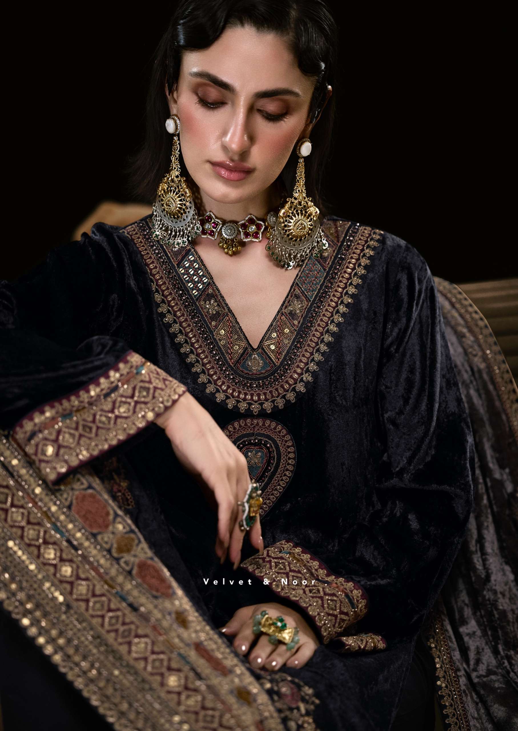Aiqa Lifestyle - The Royal Chaper 
